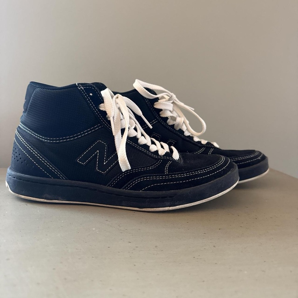 Black and white New Balance trainers 440 men’s 6.5